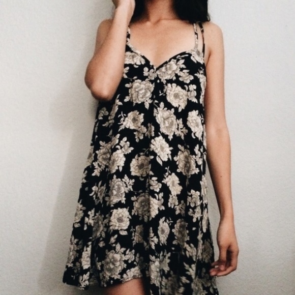 Brandy Melville Dresses & Skirts - Brandy Melville Flora Selda dress/tunic
